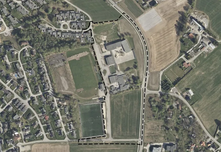 Dronebilde som viser området.