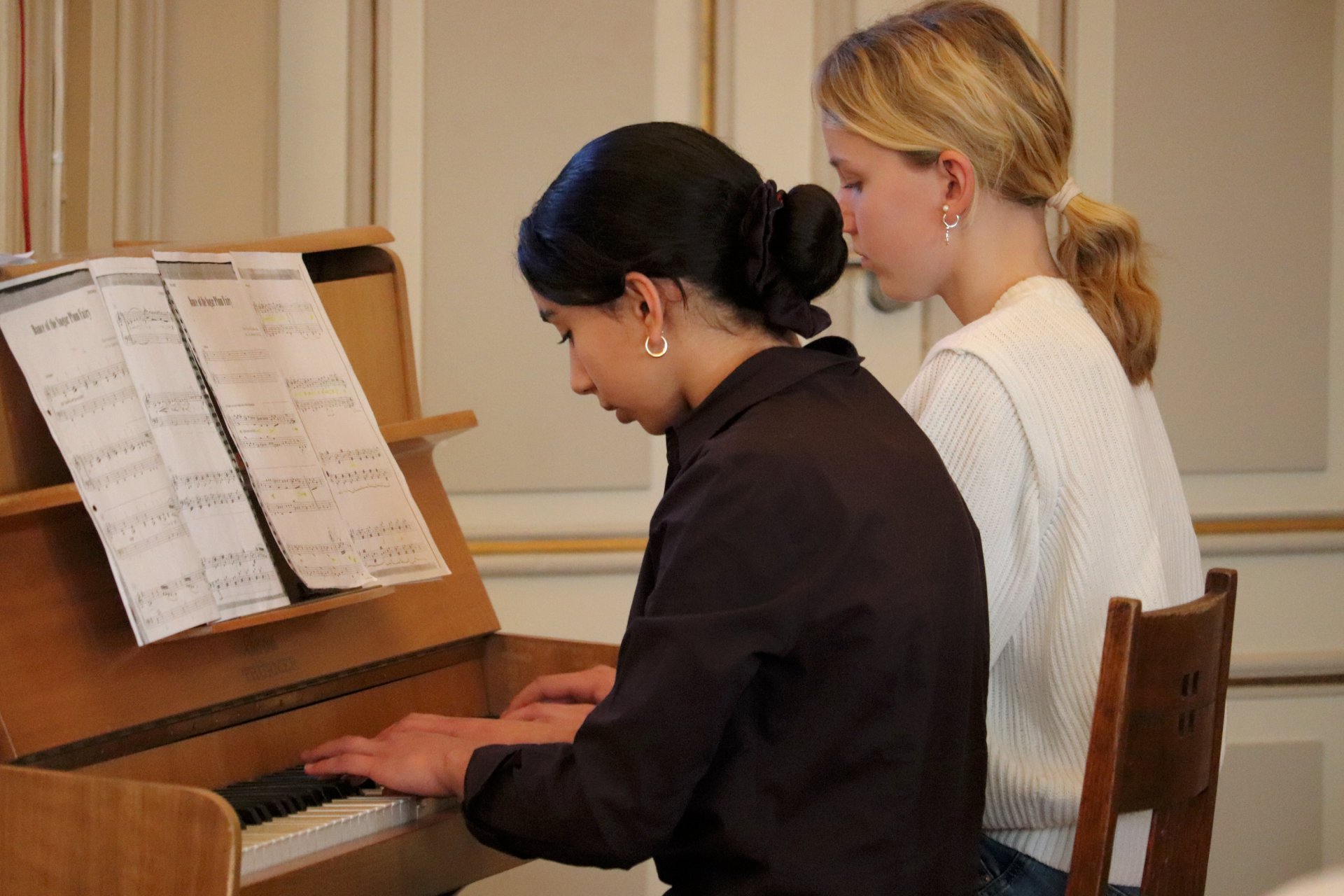 Noelia Daltveit og Parmys Homayonifar